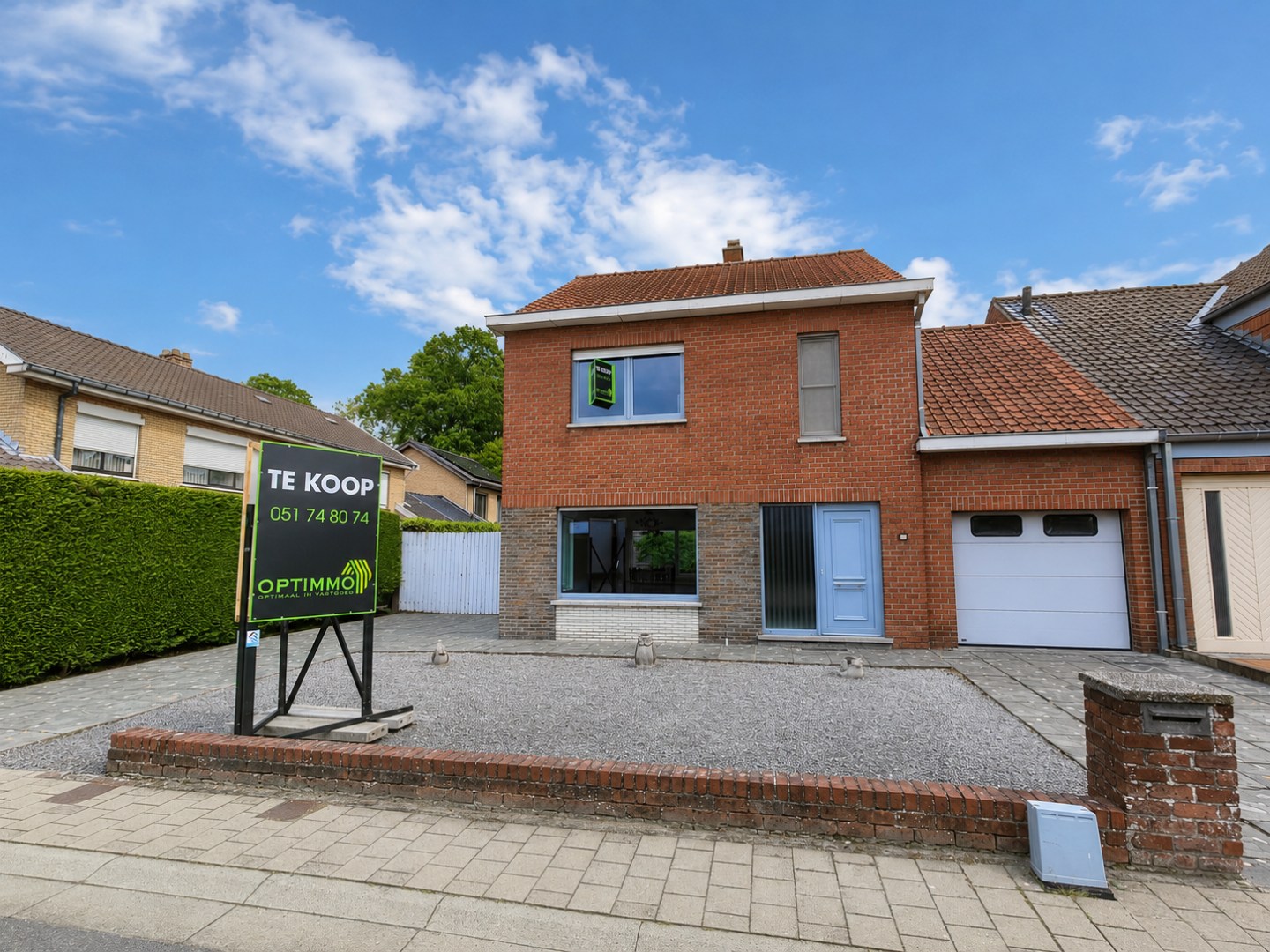 Halfopen woning met tuin en garage op 385 m² 