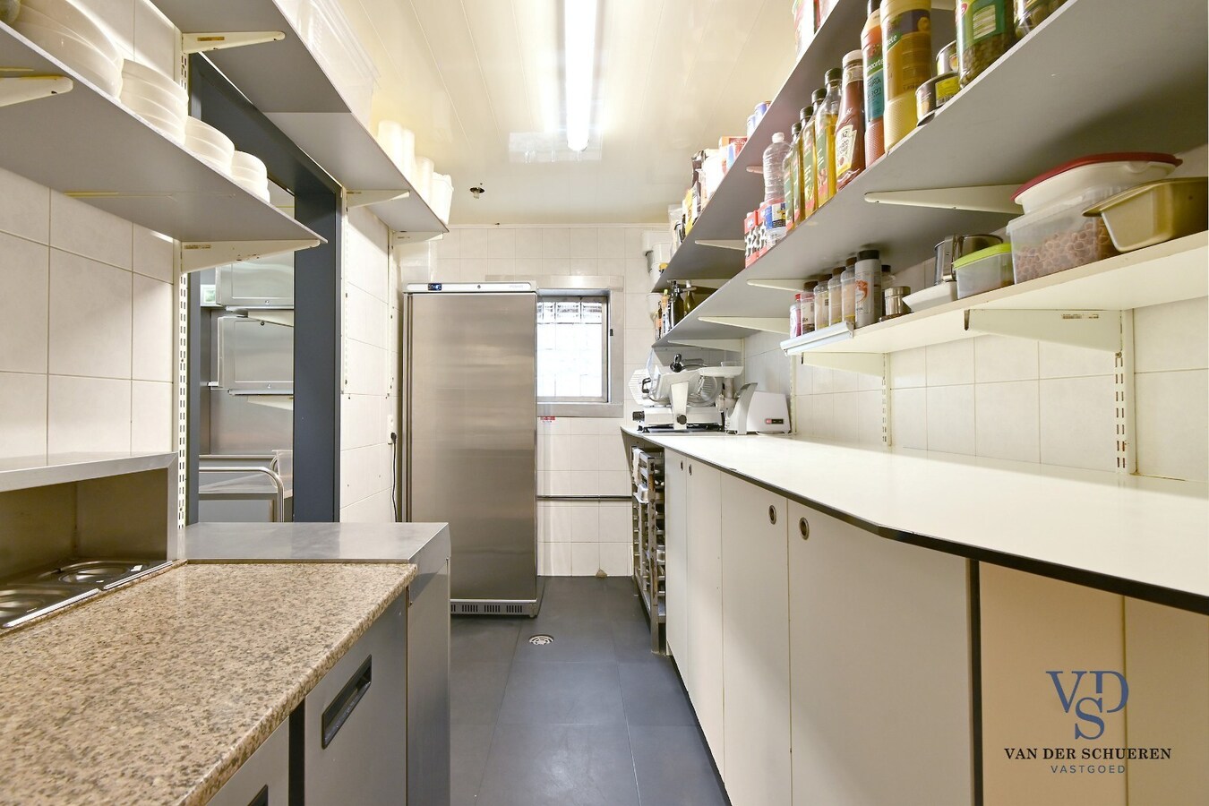 Multi-functionele eigendom op topligging. 