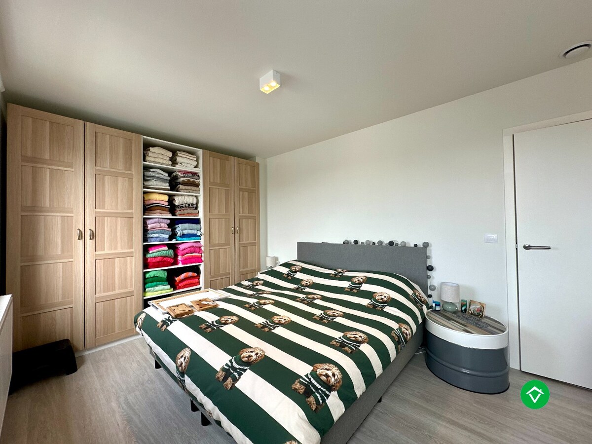 Instapklare halfopen nieuwbouwwoning te huur in Eernegem 