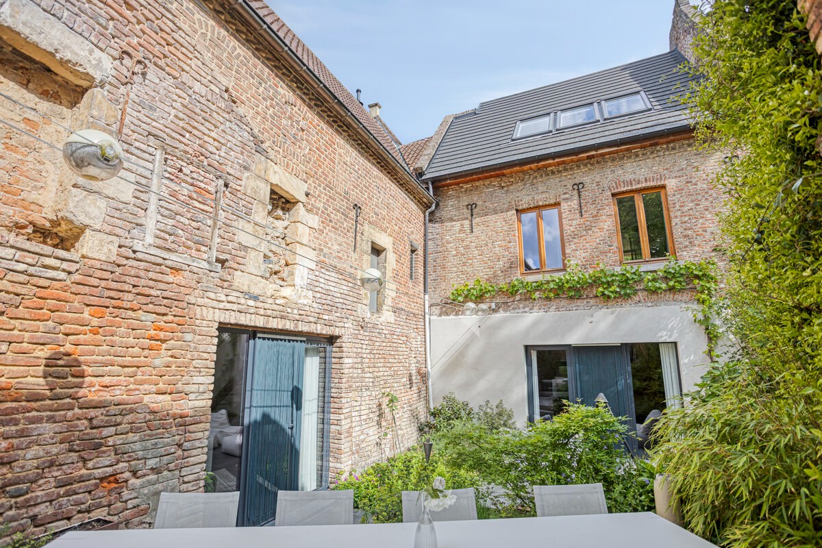 Prachtige stadstuin - deels gelegen in de Lakenmakerstoren