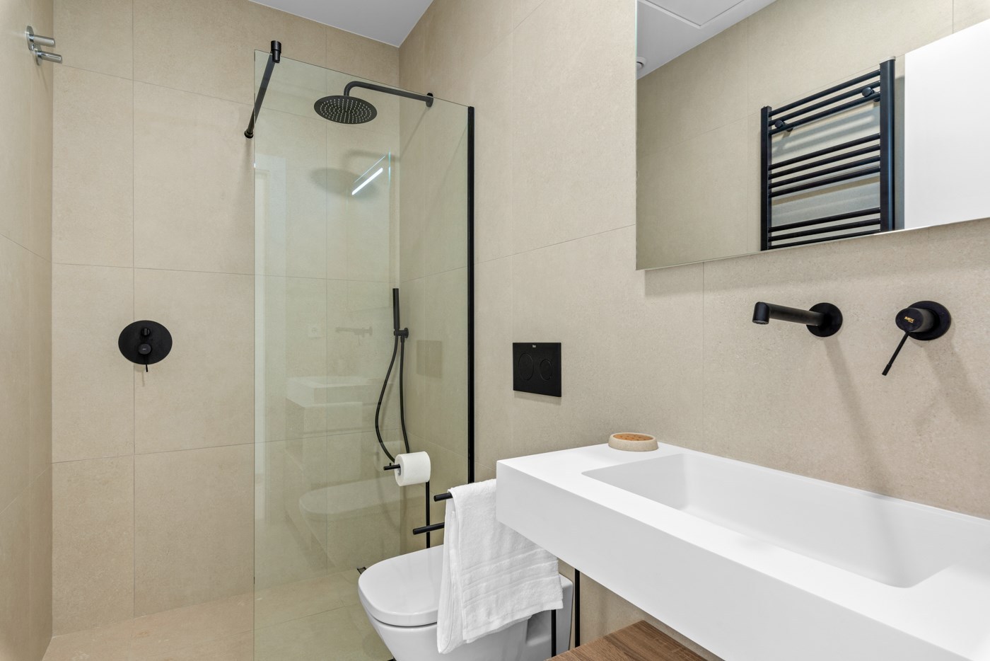 Nieuwbouw villa met 3 slaapkamers en privé zwembad  - Los Alcazares 