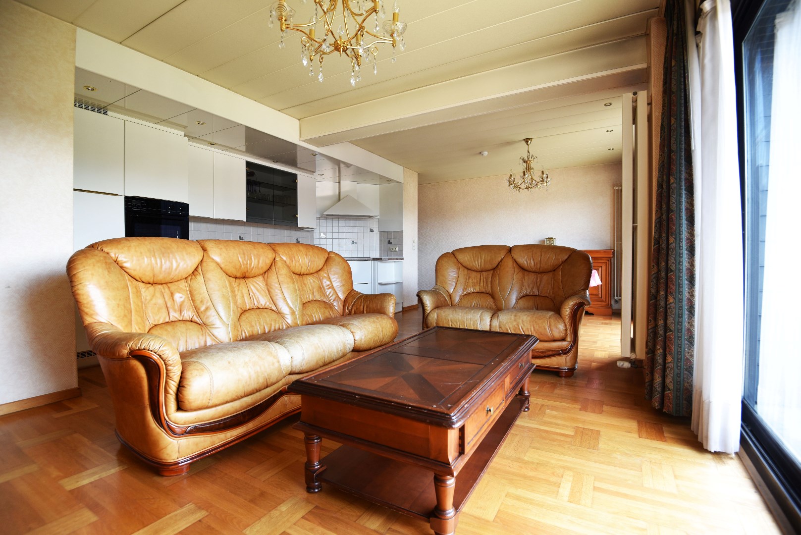 Ruime serviceflat (80m²) met 2 slpks,  2 terrassen en ruime garage (21m²) te Maldegem 