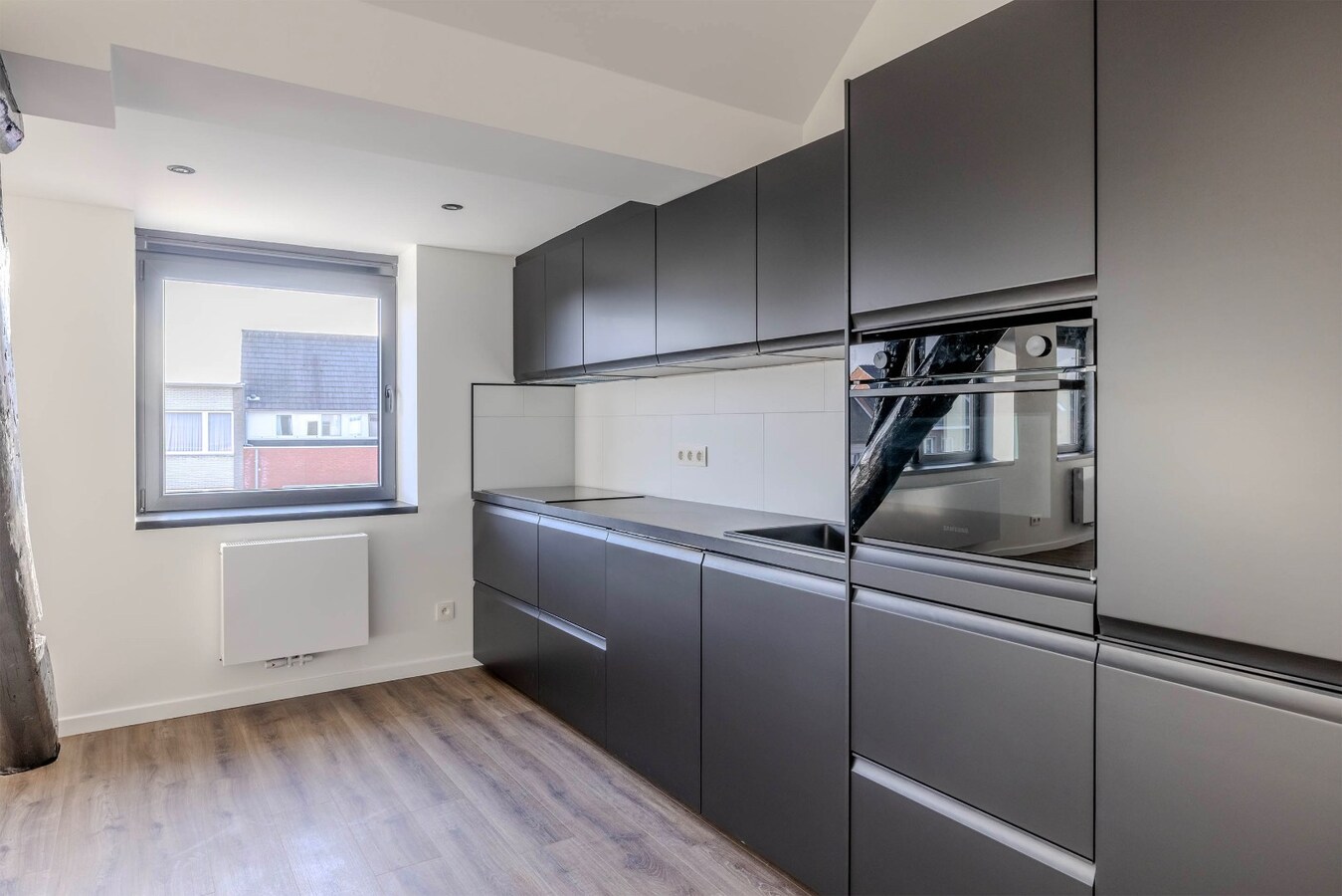 Instapklaar appartement met 2 slpks - in centrum 