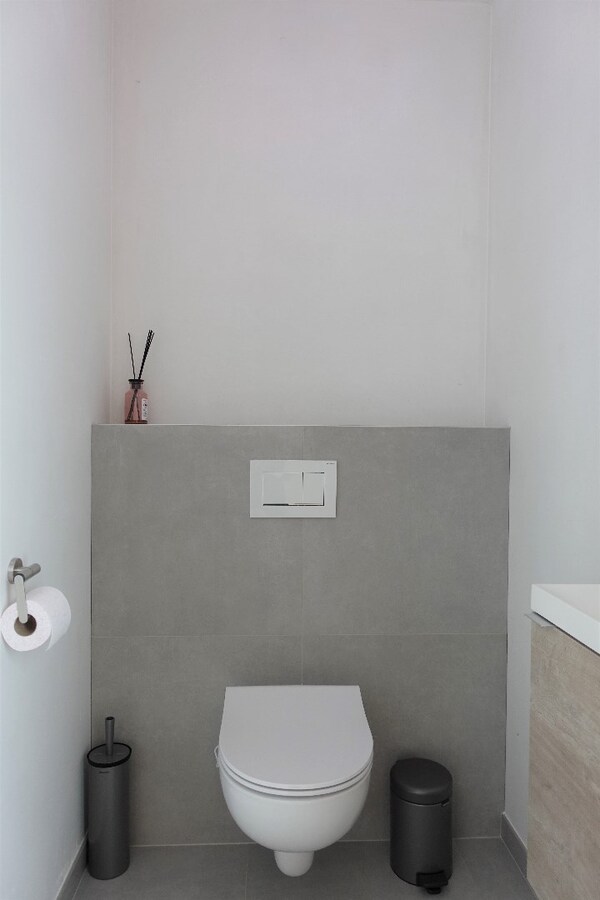 Prachtig afgewerkte moderne nieuwbouwwoning met tuin 