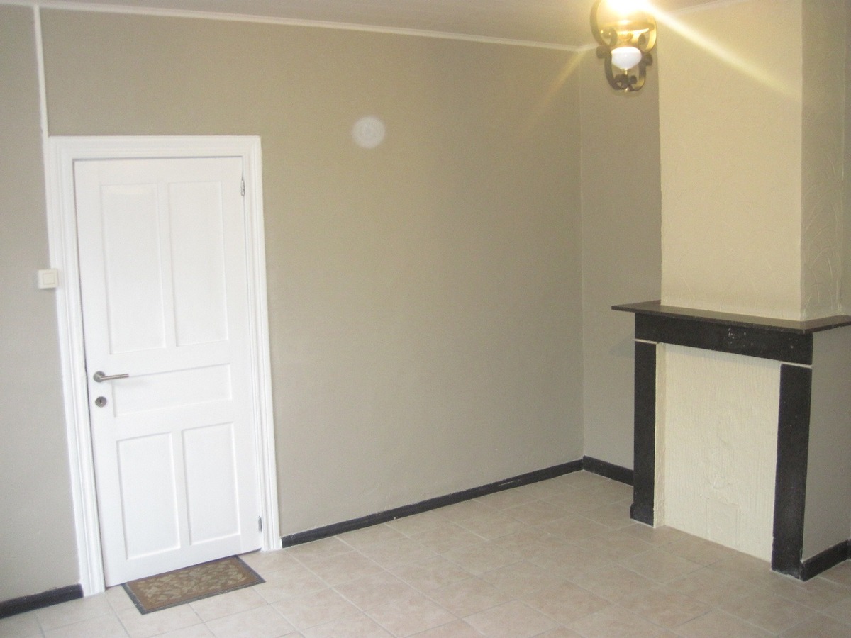 Verzorgde, authentieke rijwoning in hartje Asper. 