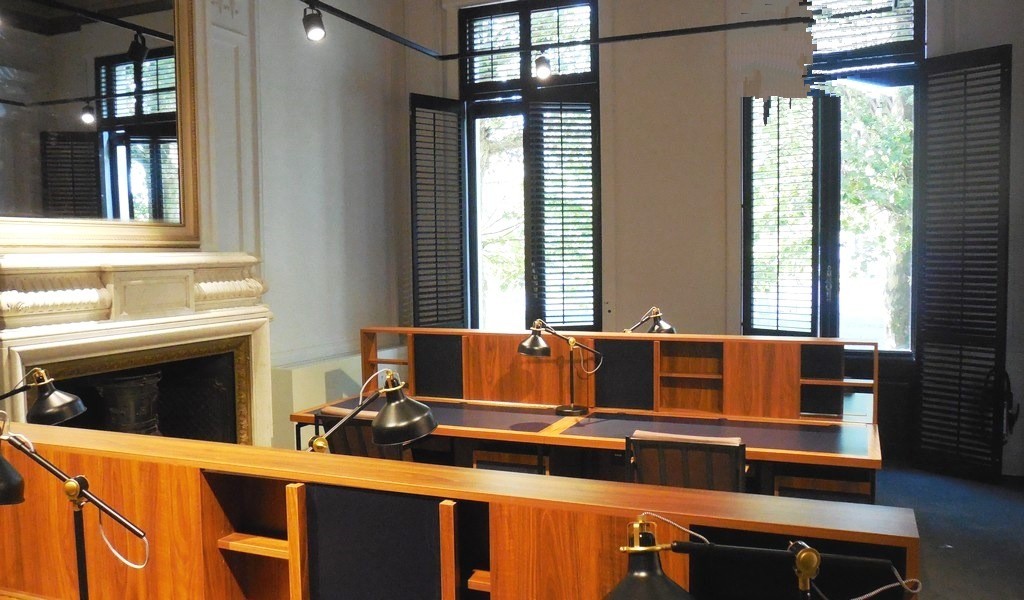 Full service kantoren in mooi gerenoveerd herenhuis in Gent