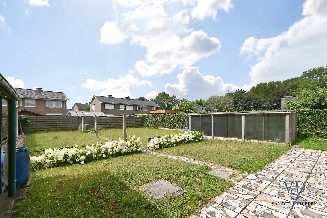 Degelijke Half Open Bebouwing 