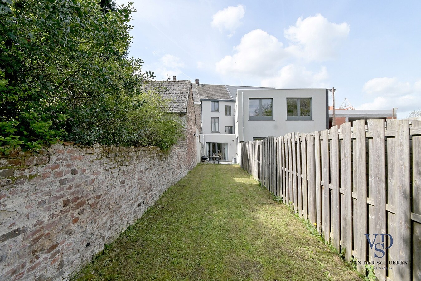 Comfortabele woning met tuin op topligging in Gavere. 