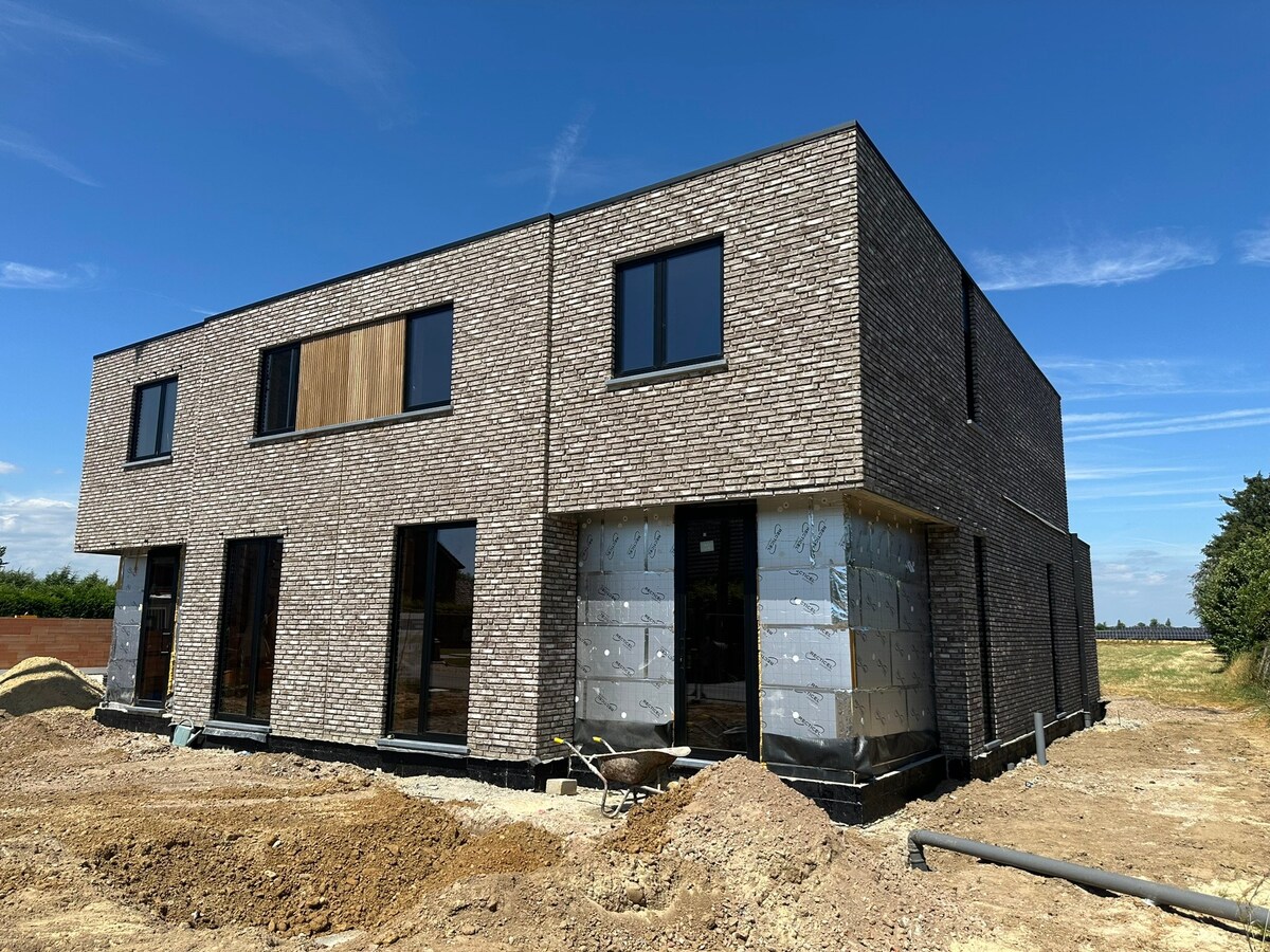 Schitterend gelegen nieuwbouw woning met 4 slaapkamers 
