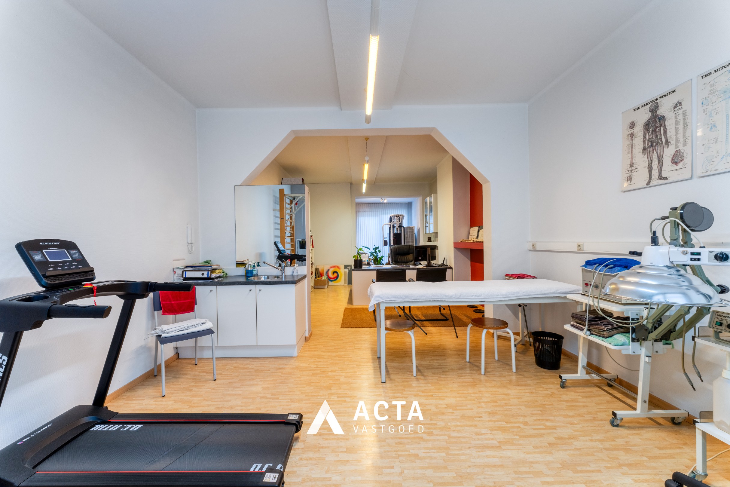 Charmant herenhuis- 3 slpk, praktijk +zonnige tuin 