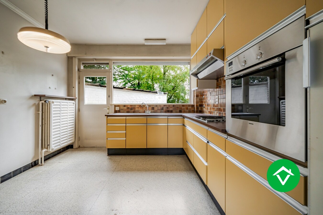 Te koop: Statige woning op goede ligging in Torhout 