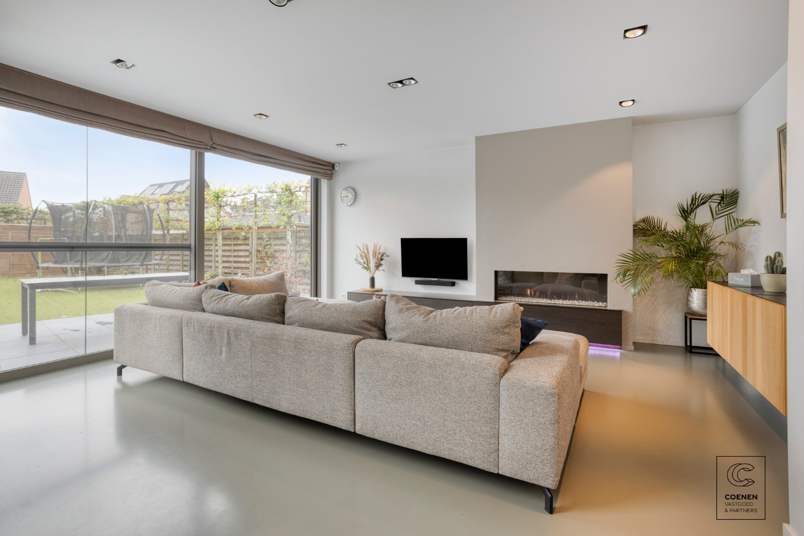 Prachtige woning (2013) van 256 m² met 4 slaapkamers in een doodlopende straat te Grobbendonk! 