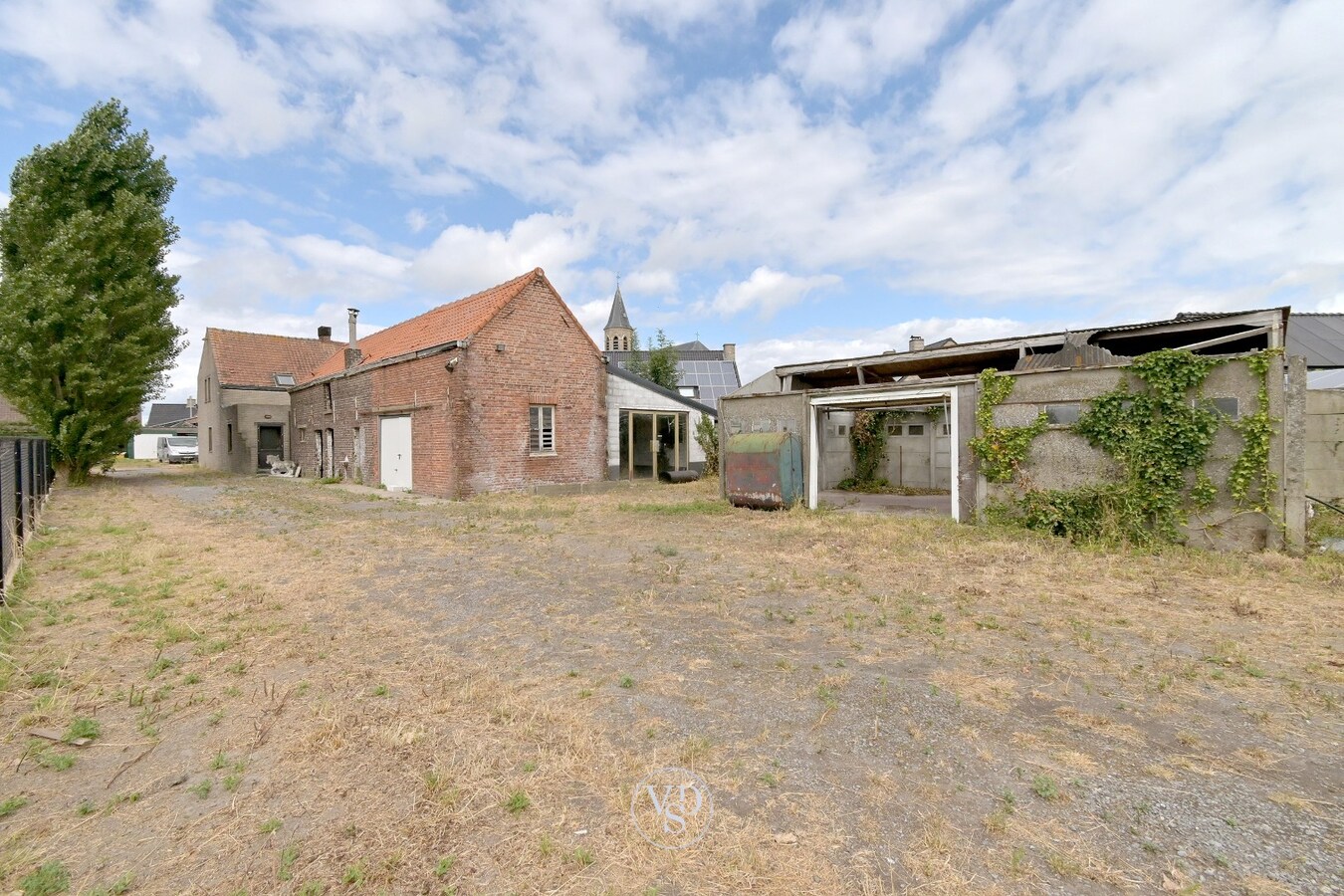 Renovatieproject met bijgebouwen 