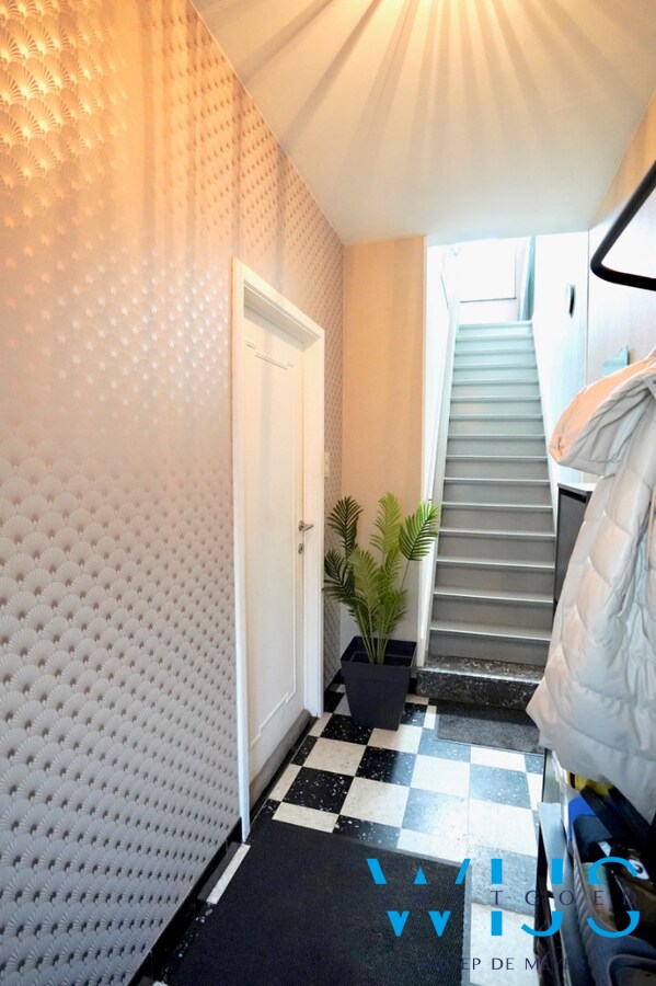 Toffe gezinswoning met garage in het CENTRUM VAN ERTVELDE ! 