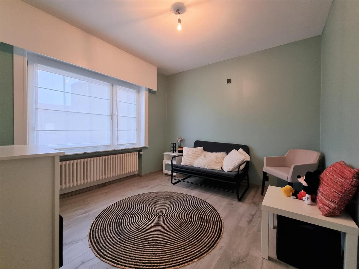 Centraal, doch rustig gelegen leuke bel-étagewoning - Heist 