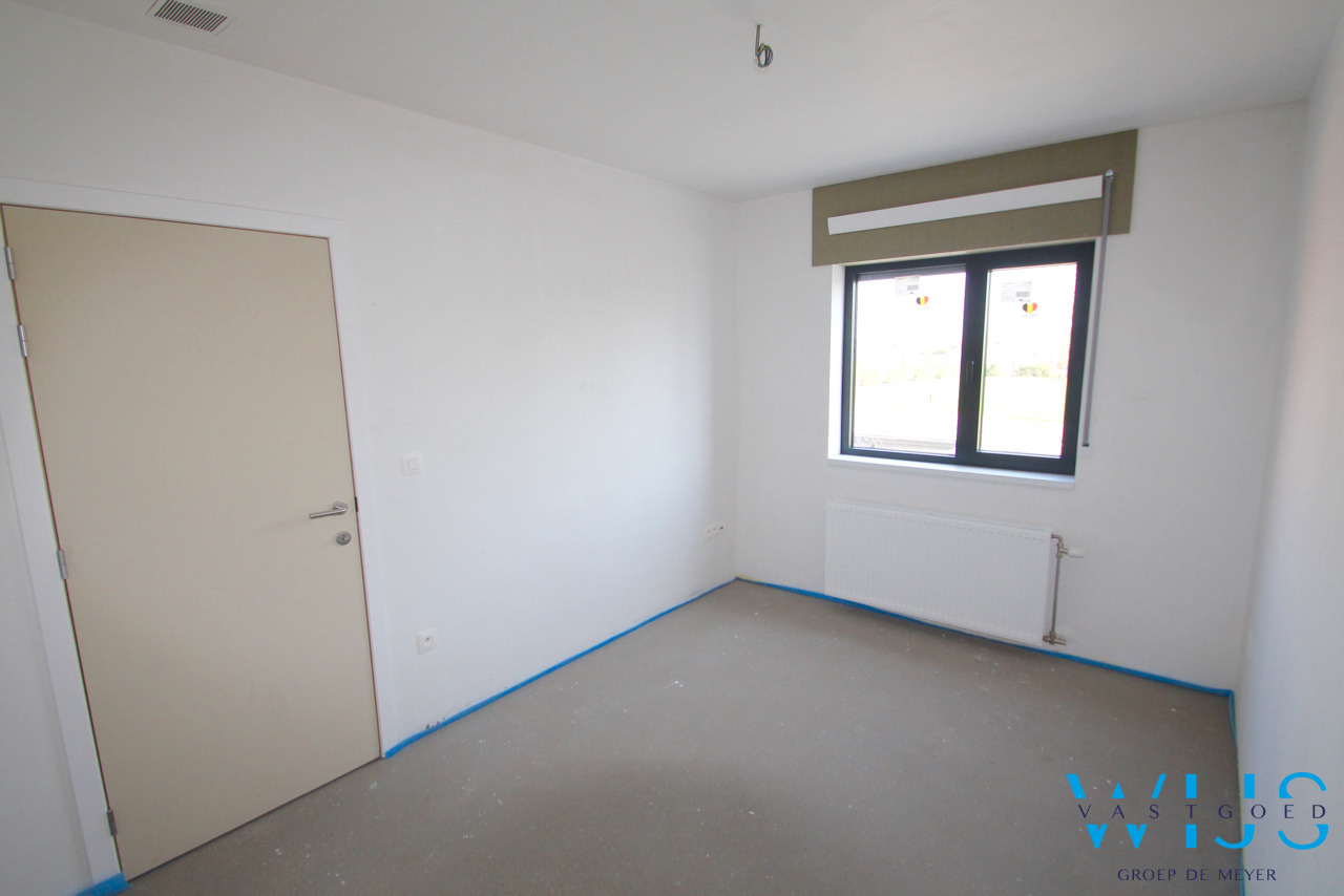 Compleet van A tot Z vernieuwd woonhuis te KLUIZEN /WIPPELGEM 