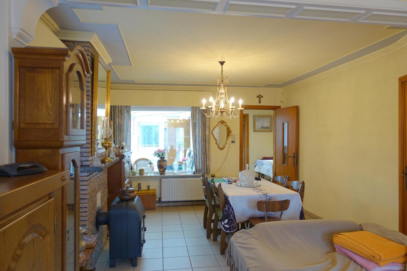 Zonnige charmante half-open woning 