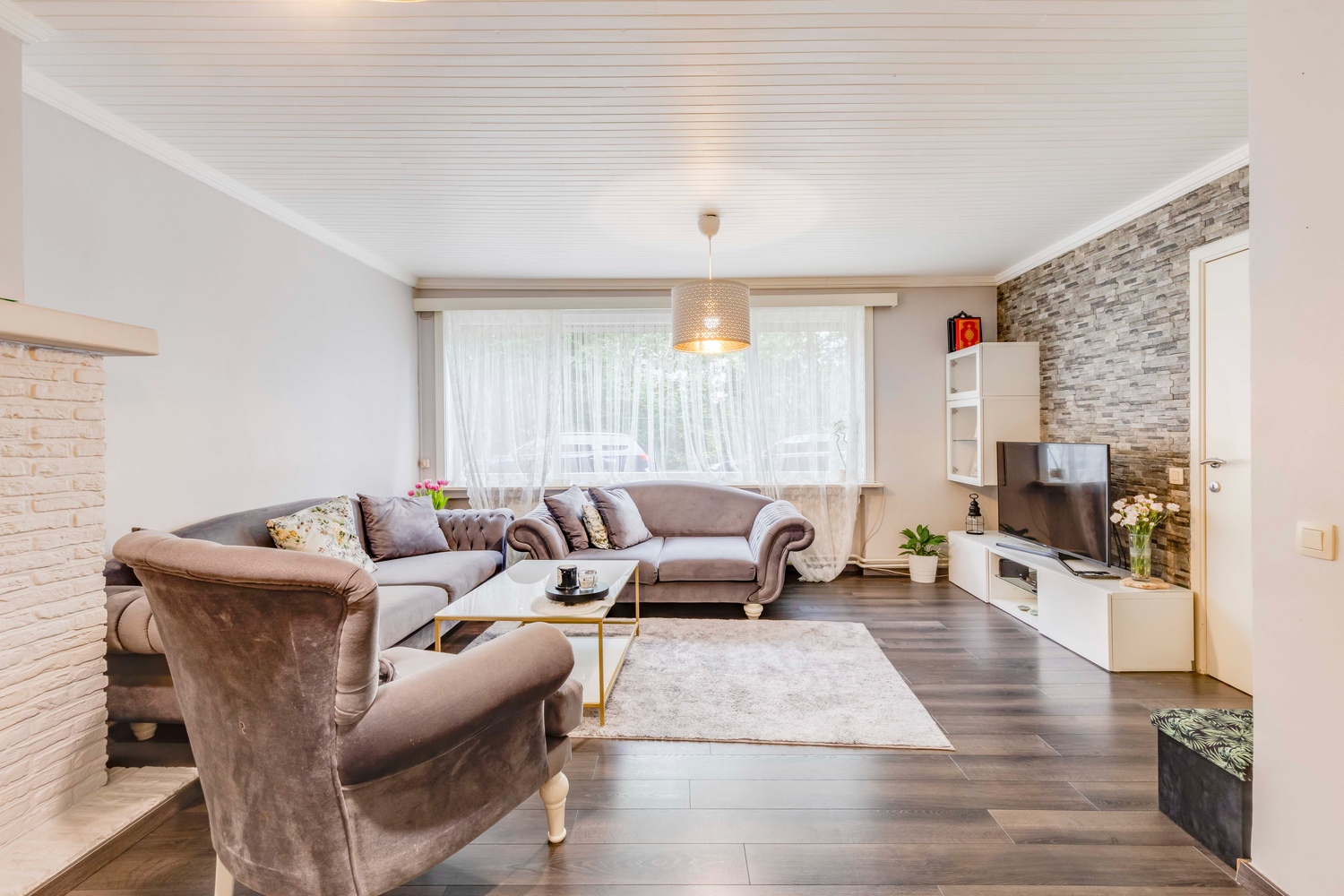 Instapklaar appartement te koop te Sint-Amandsberg 