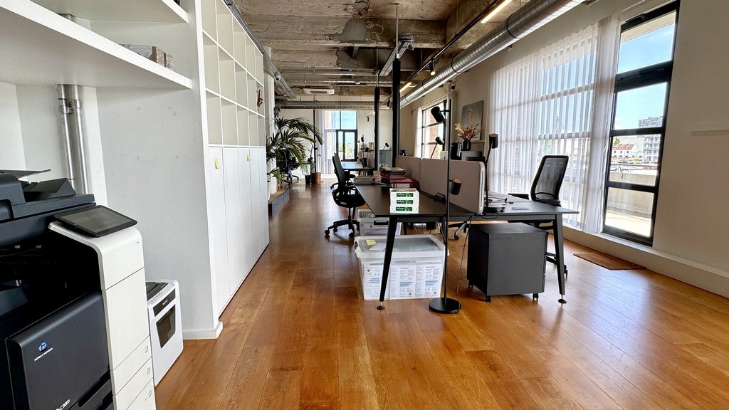 Loftkantoren te huur in Handelsdokcenter bij Gent-Dampoort