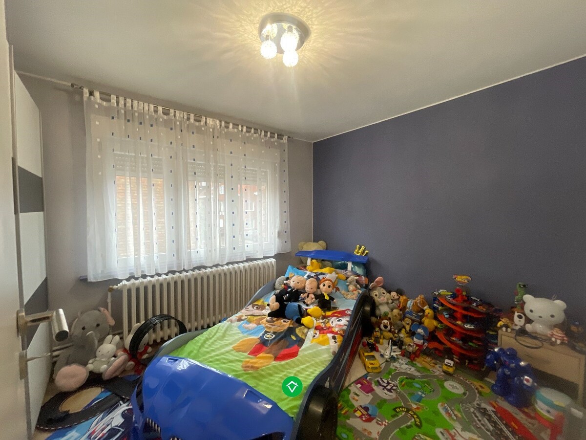 Ruime half-open bebouwing met 4 slaapkamers te Roeselare 