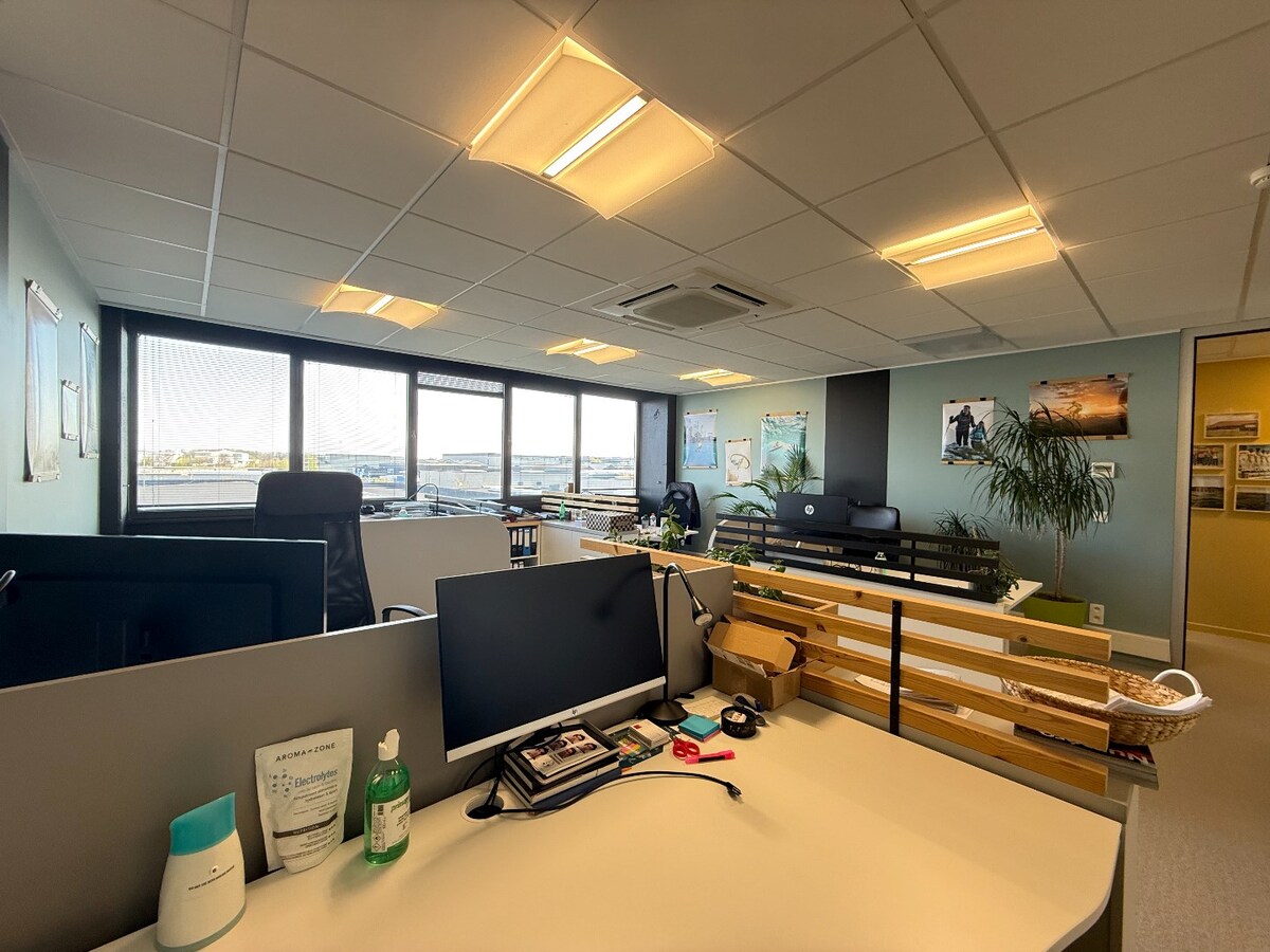 Superbe bureau de ±123 m² dans le zoning OUEST de Tournai 