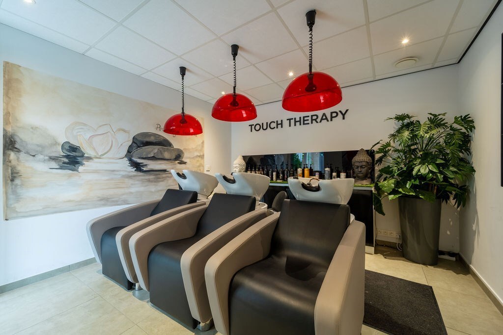 UITSTEKENDE OPBRENGSTENEIGENDOM - MODERNE COMMERCIËLE HANDELSRUIMTE MET BERGING OP TOPLOCATIE NABIJ HASSELT CENTRUM VANAF 295.000 EURO 