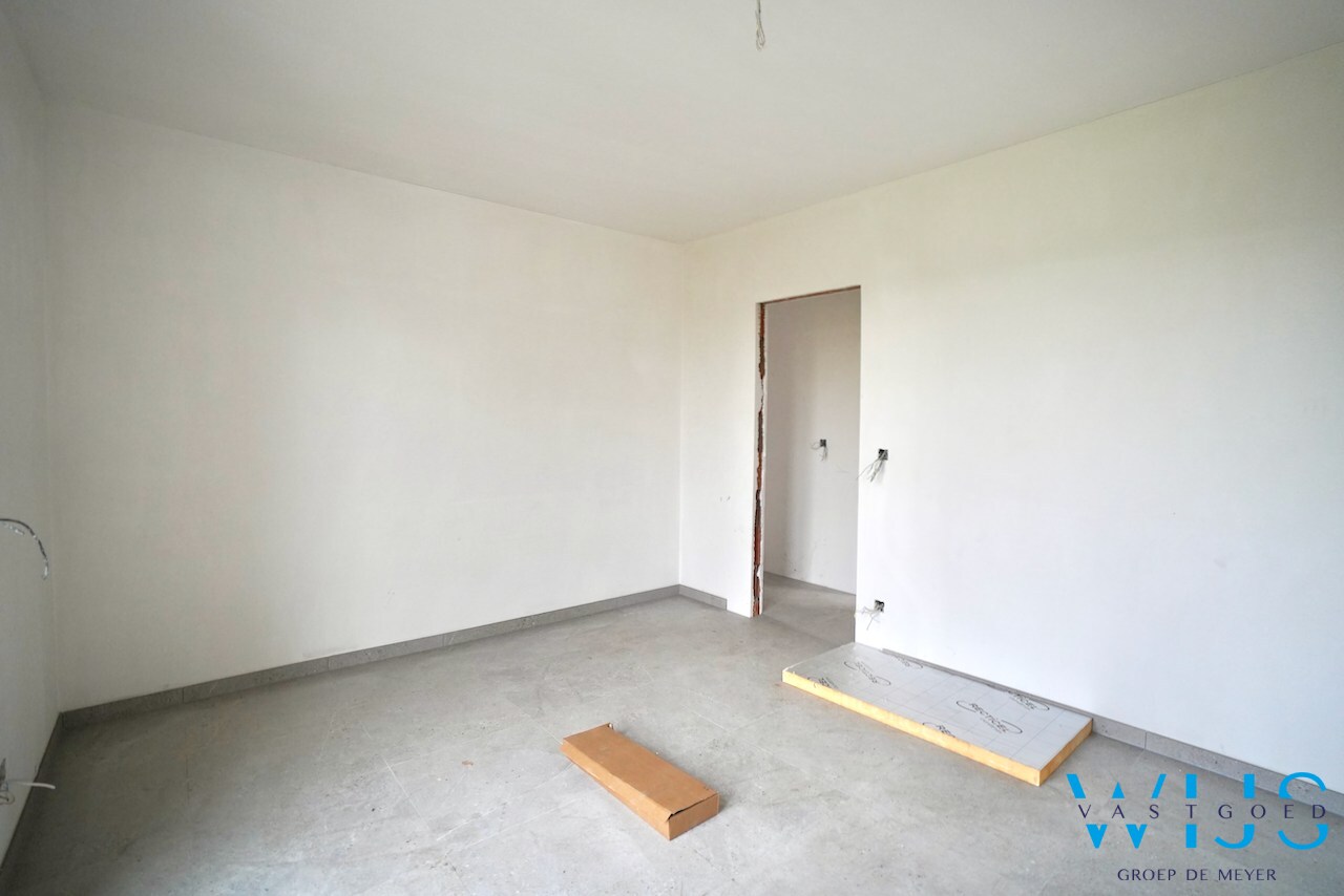 Nieuwbouw in aangename woonwijk te Oosteeklo ! 