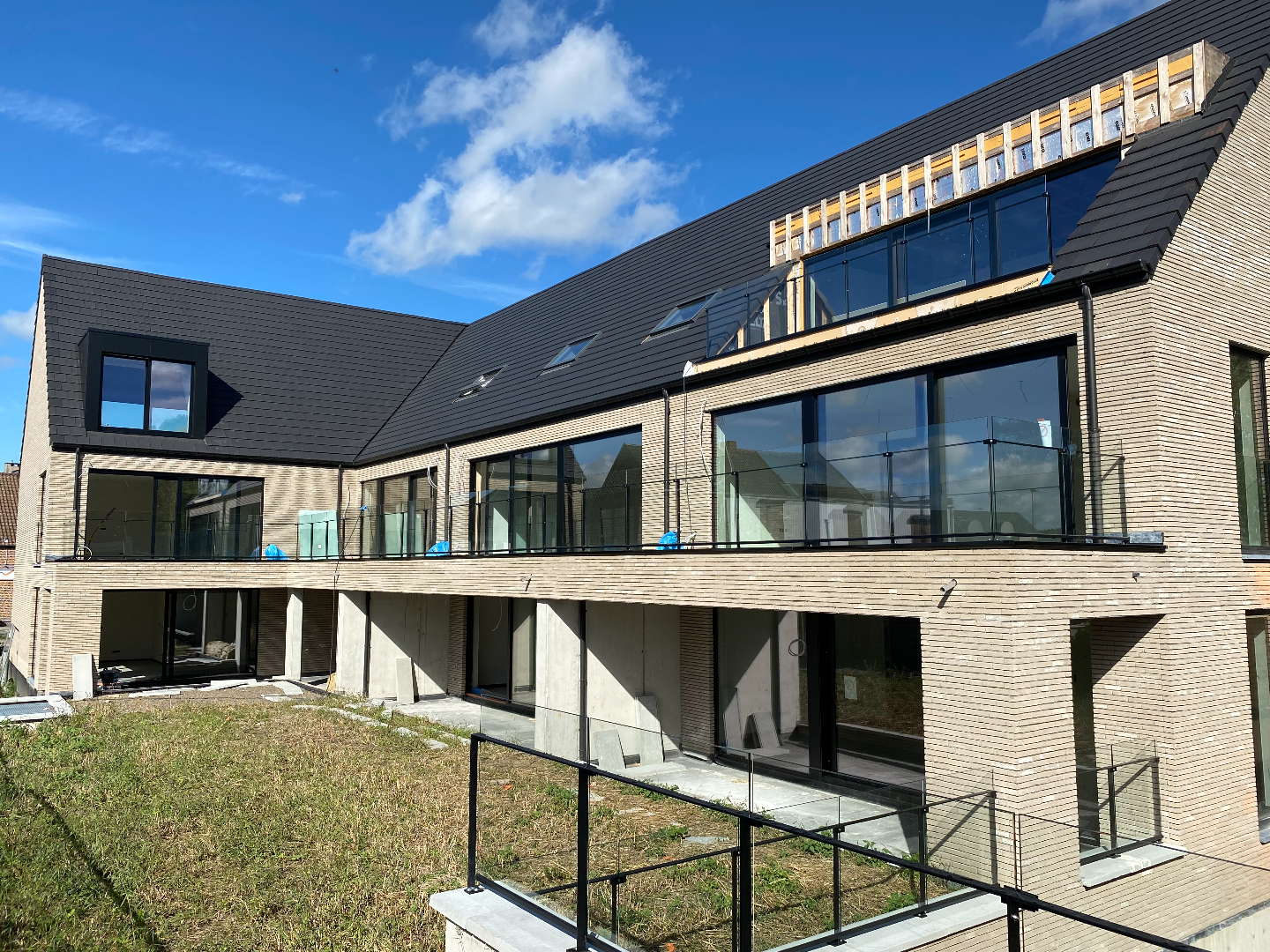 RESIDENTIE CRONOS - 10 KWALITEITSVOLLE APPARTEMENTEN + PENTHOUSES 