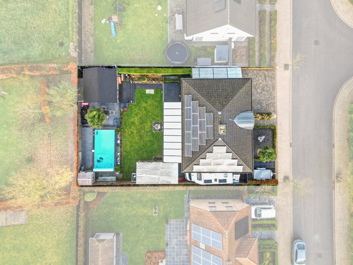 Unieke villa te Aalbeke met moderne voorzieningen en Zwembad! 