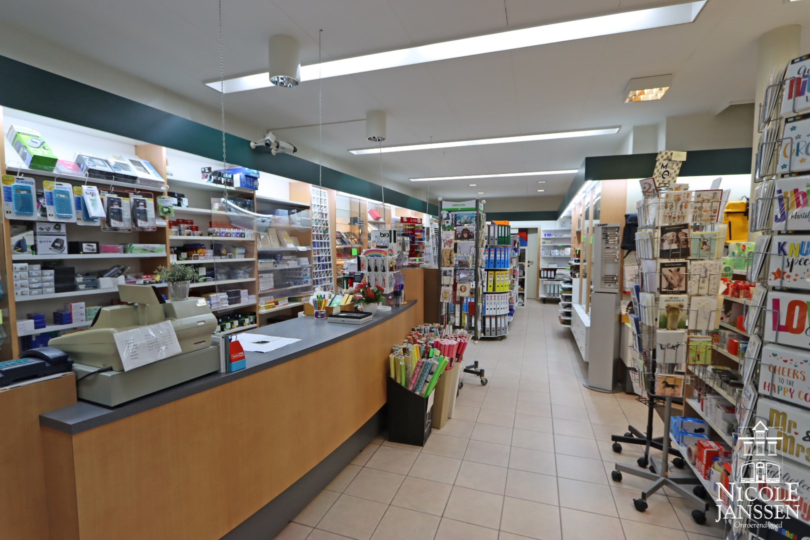 Gelijkvloers handelspand/kantoorruimte 