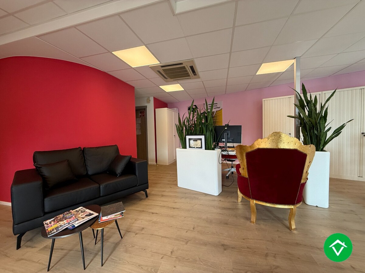 Commercieel gelegen handelspand te Roeselare 