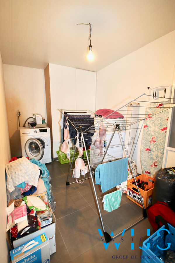 Instapklaar appartement met ZEER RUIM zonneterras te Ertvelde ! 