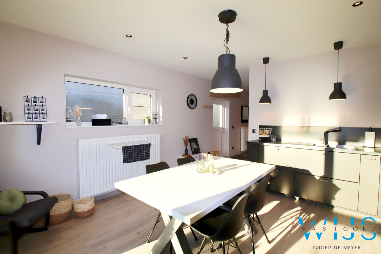 Enorm gezellig woonhuis op toplocatie in Assenede ! 