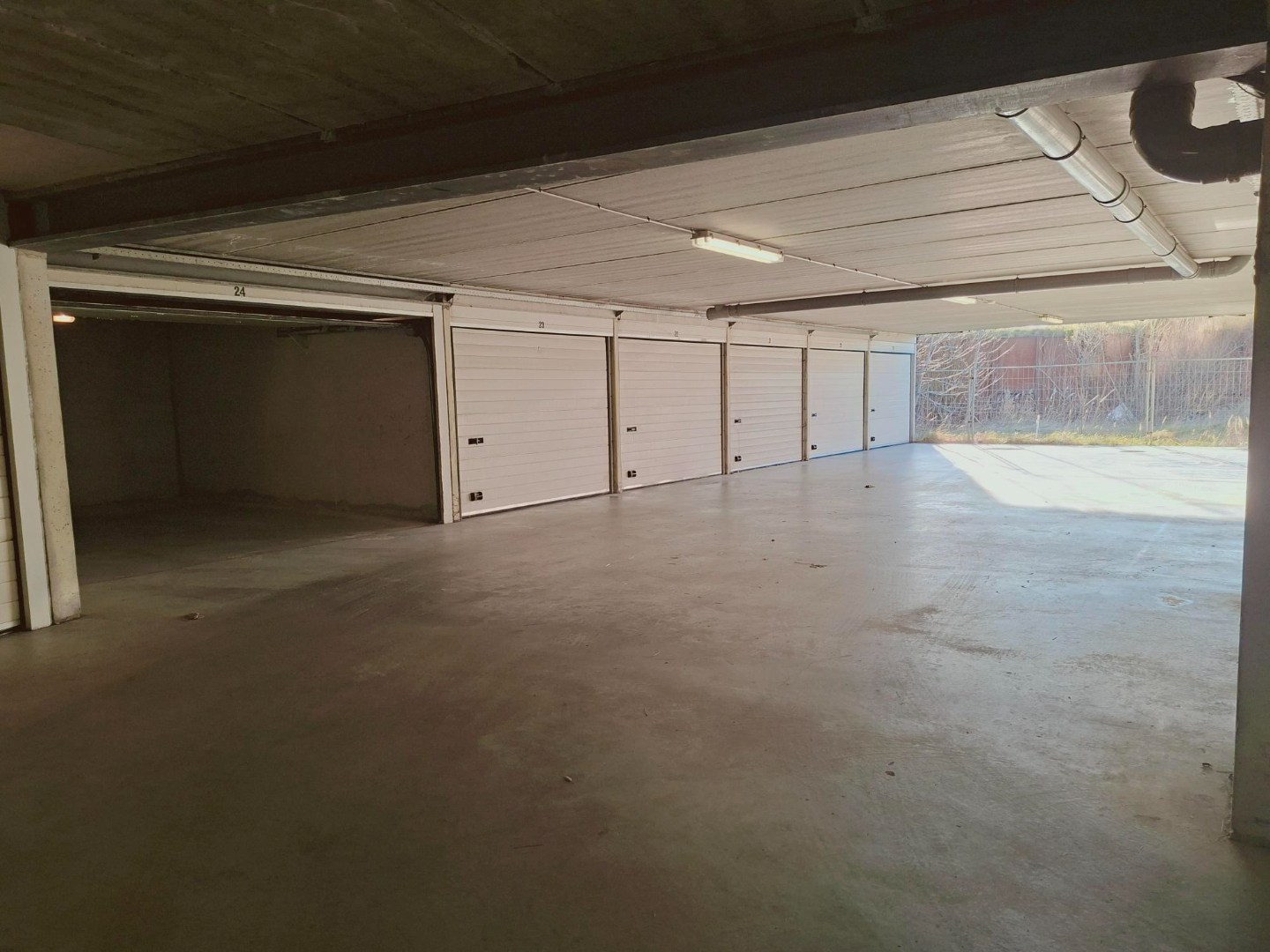 Ruime garagebox op wandelafstand van het strand – Zeebrugge 