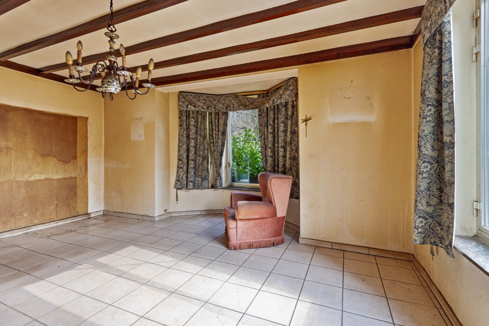 Uniek project: te renoveren woning op een perceel van bijna 1 hectare in Kessel-Lo. 