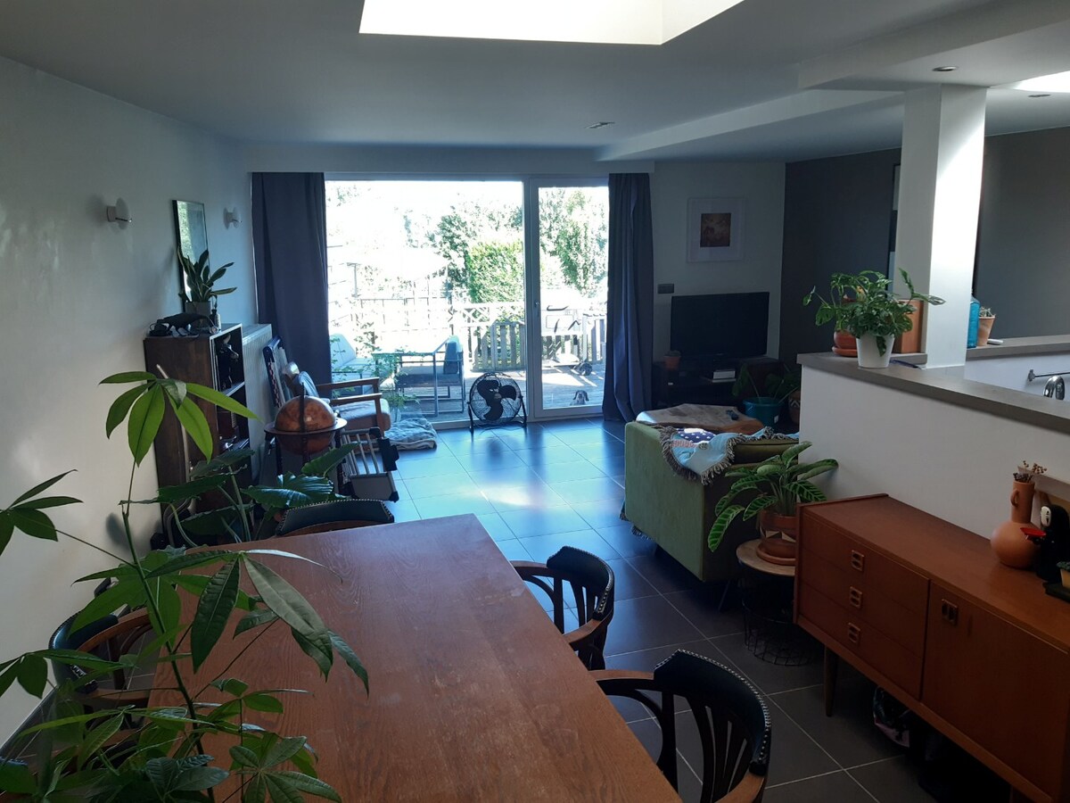 Gezellige woning met garage, tuintje én met uitzicht op de Schelde! 