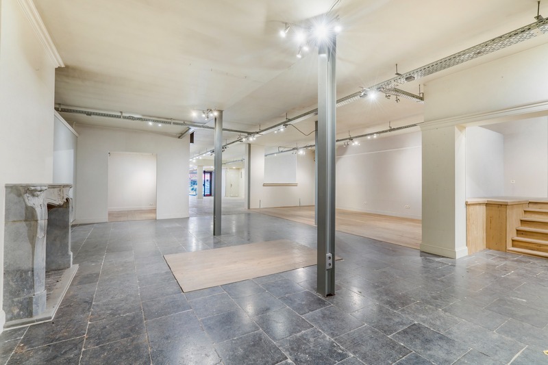 uitzonderlijk groot winkelpand in centrum Brugge 