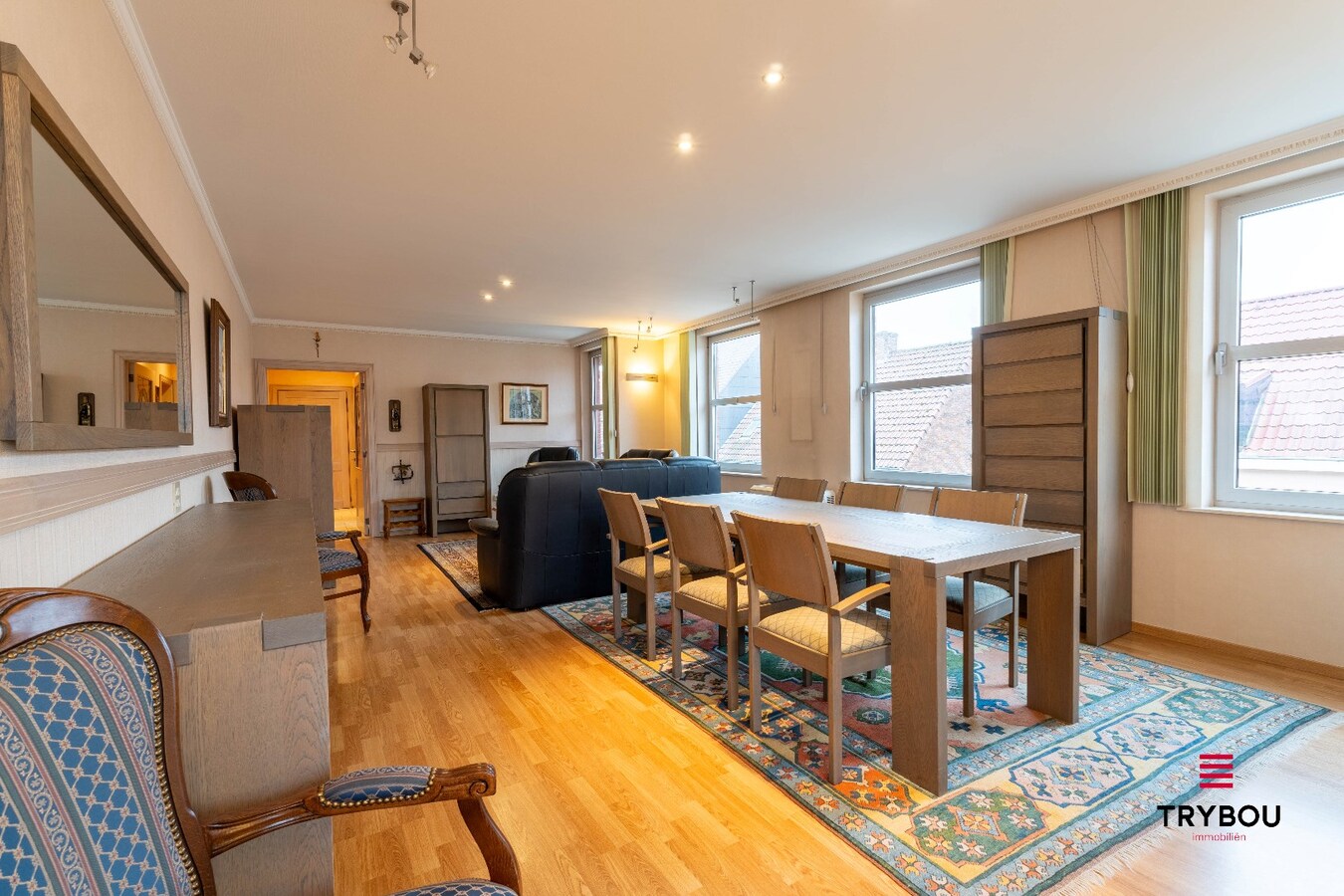 Ruim woon-appartement (120m²) met zicht op de Markt van Houthulst 