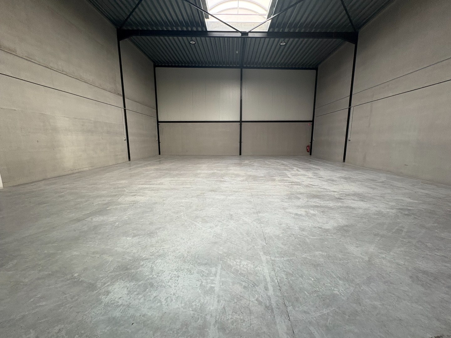 Nieuwbouw KMO-unit te huur van ca. 180 m² in project Saturnus 