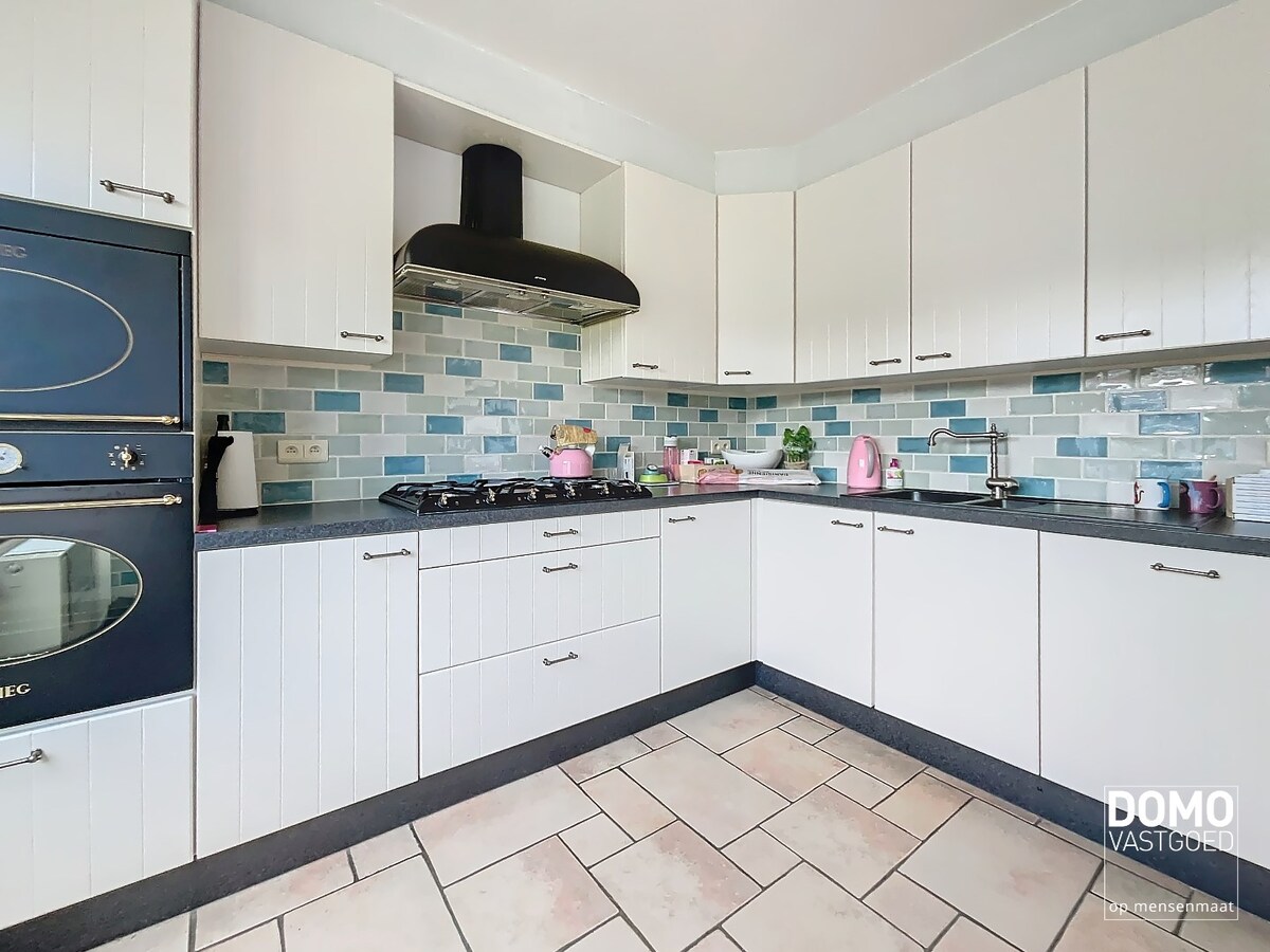 RUIME WONING MET 3 SLAAPKAMERS, TUIN EN RUIME PARKING IN SPALBEEK 