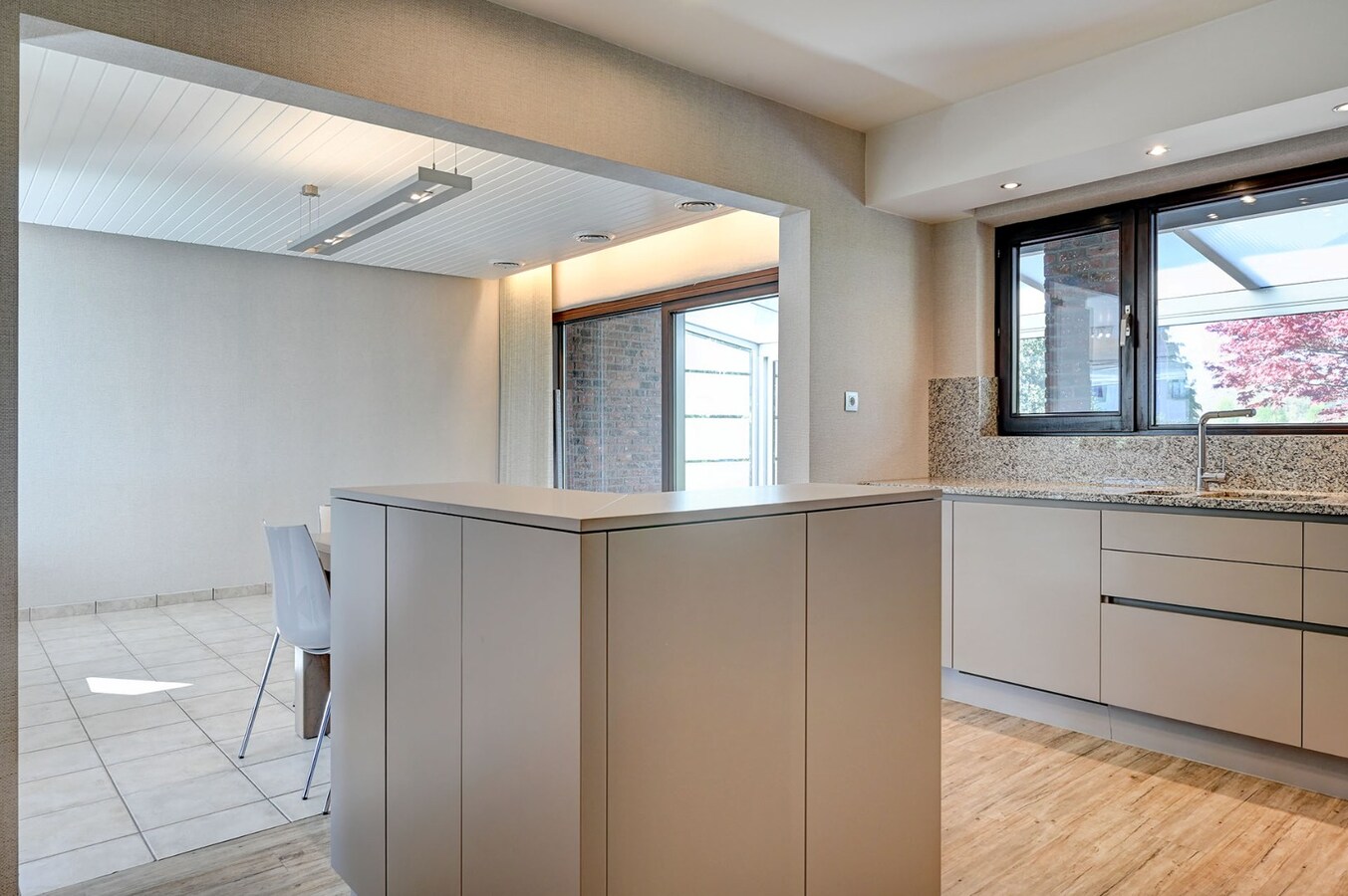 Goed onderhouden gelijkvloerse woning 