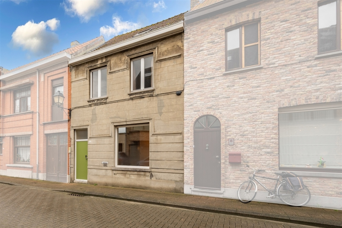 Te renoveren gezinswoning vlakbij het strand - Heist 