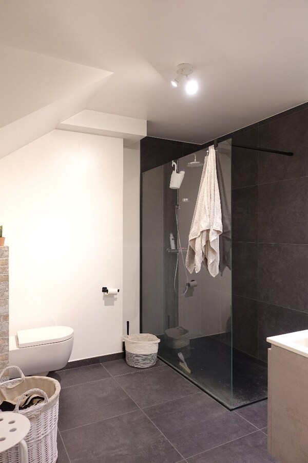 Nieuwbouwappartement met 2 slaapkamers op uitstekende ligging 