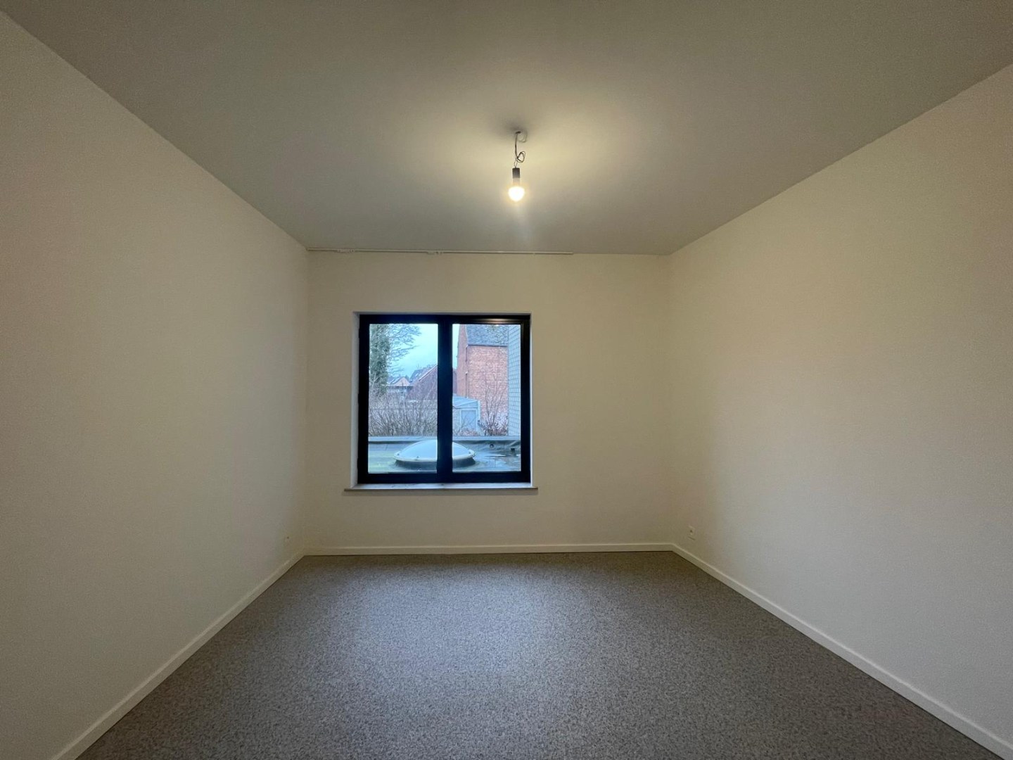 Ruim, energiezuinig appartement met 2 slaapkamers, in het centrum van Geel! 