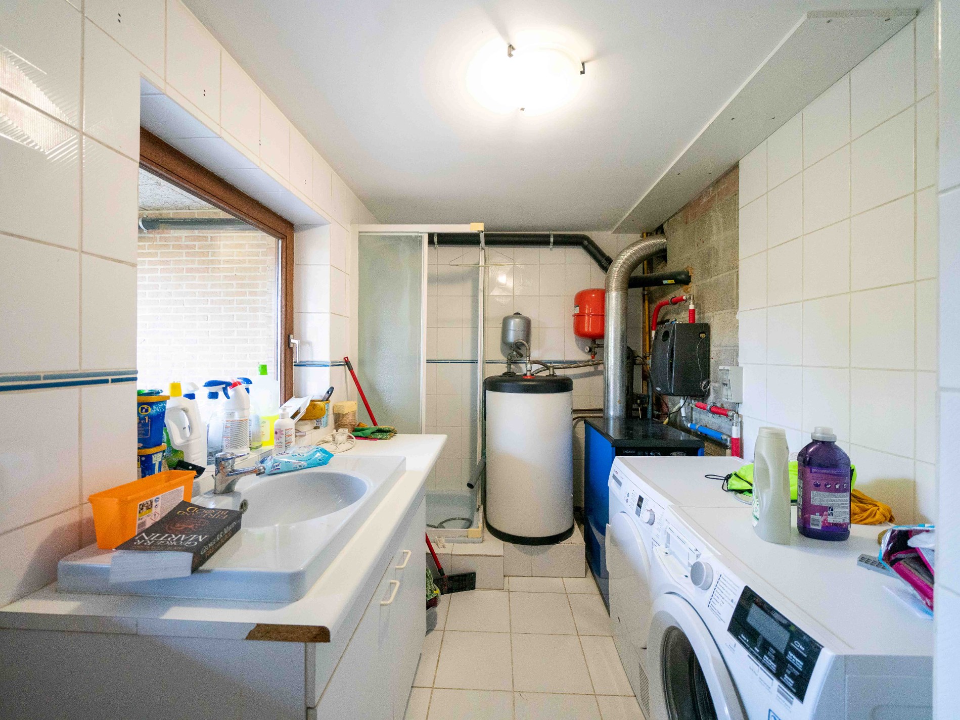 Zéér ruime energiezuinige woning met 4 kamers en bureau 