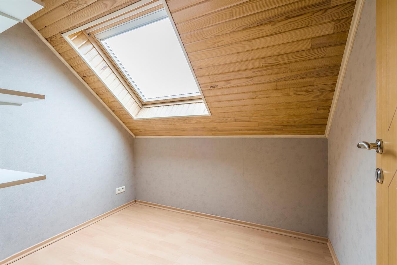 Gunstig gelegen, alleenstaande woning op een boogscheut van de Markt van Houthulst 
