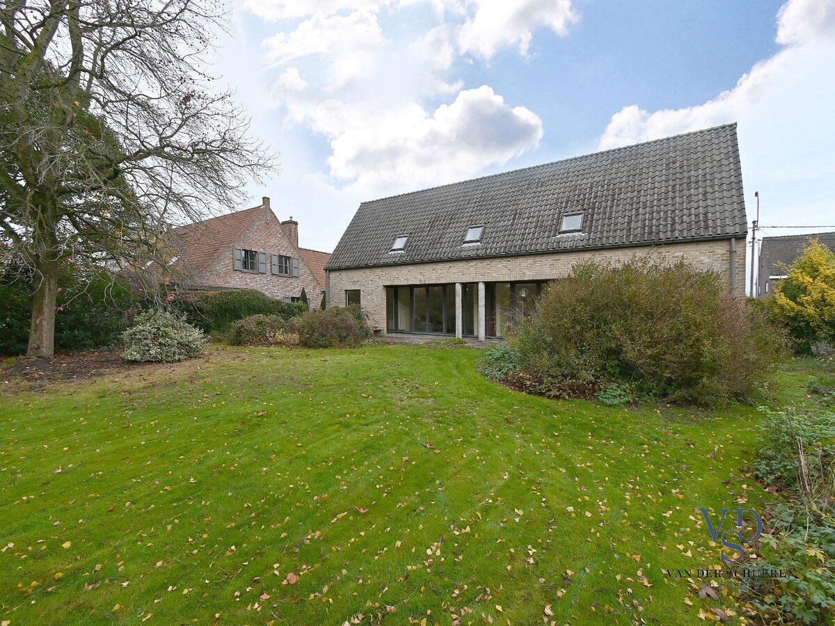 Knappe villa in 't groene Schelderode (EPC van 216 !). 