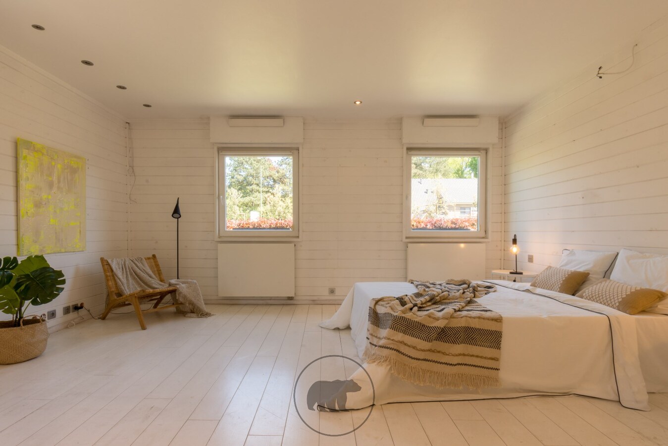 Instapklare villa met buitenzwembad op residentiële toplocatie 