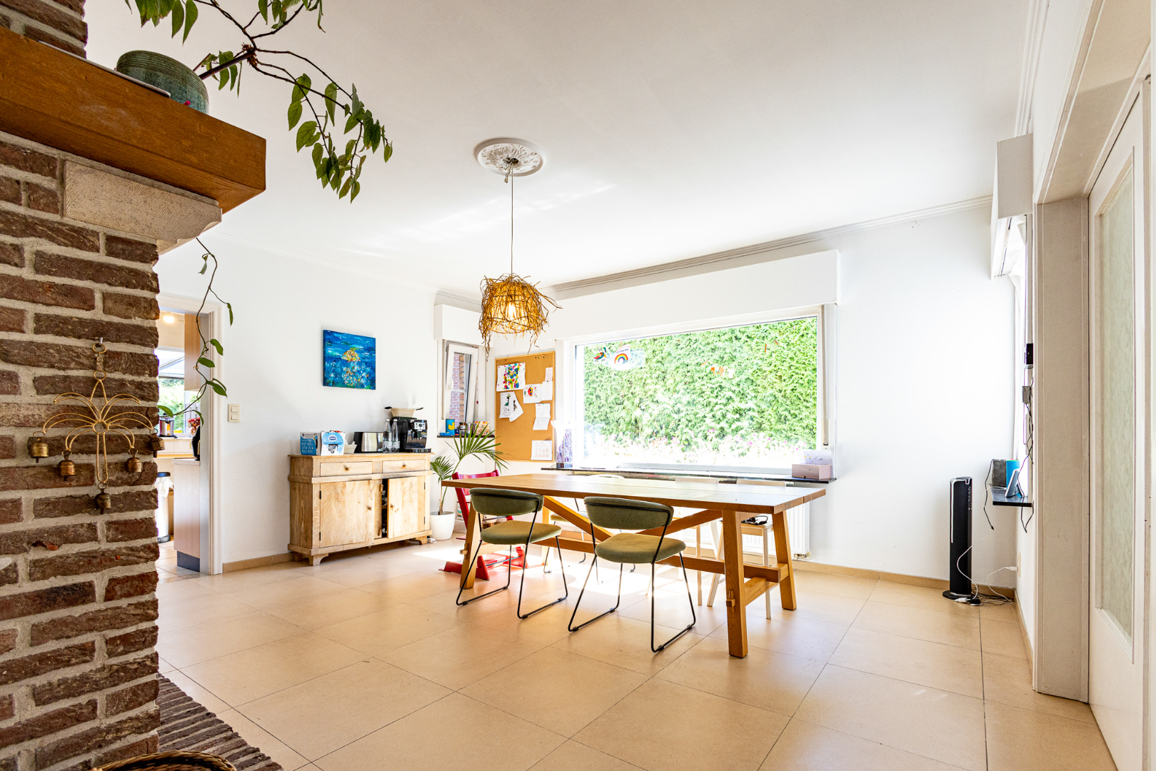 Ruime gerenoveerde gezinswoning op 1.384m² 4 slpks te Landegem 