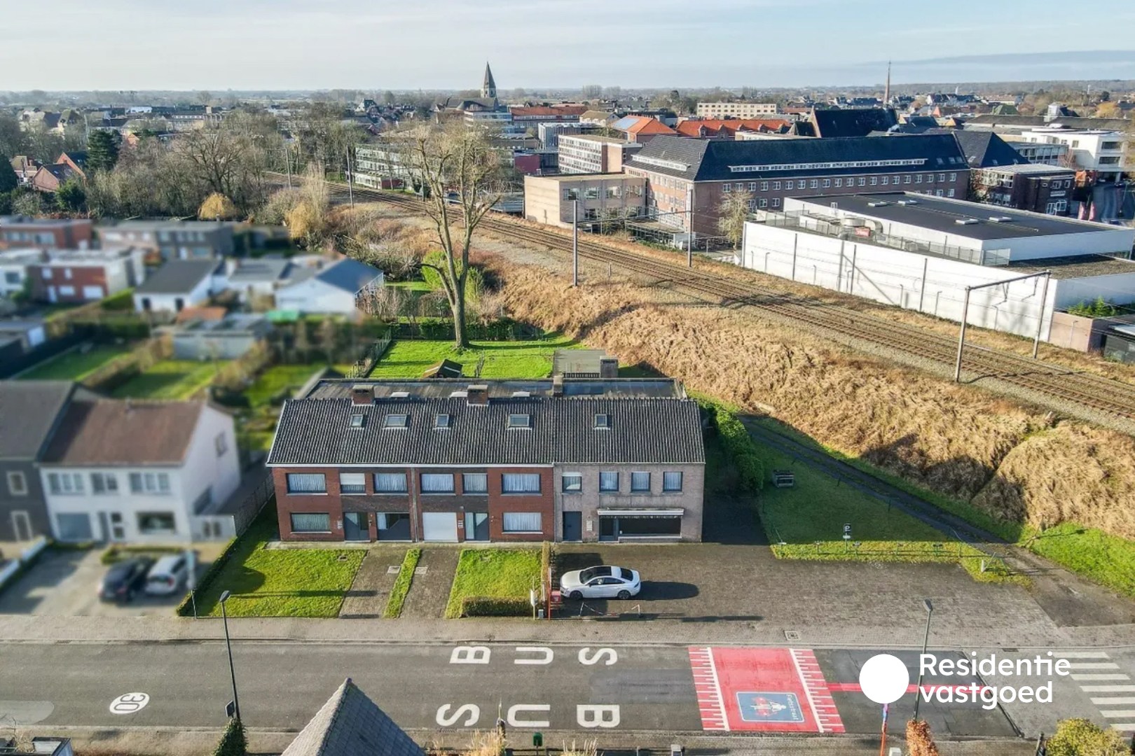 Veelzijdige eigendom in het hart van Torhout! 